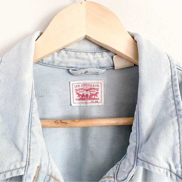 Levi's, light wash classic western relaxed button down shirt sz XXL - Picture 10 of 13